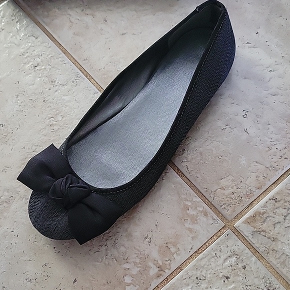 Gap flats with bow - Picture 2 of 3